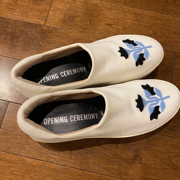 Opening Ceremony platform - Picture 7 of 7